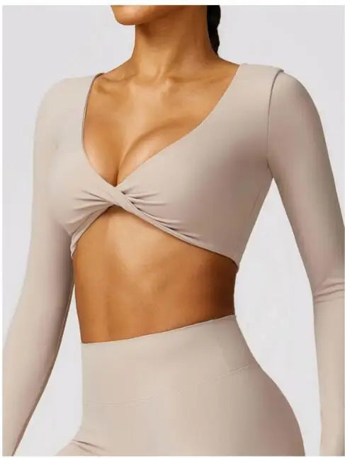 Yoga Fitness Set – Long Sleeve Top & Biker Shorts for Women