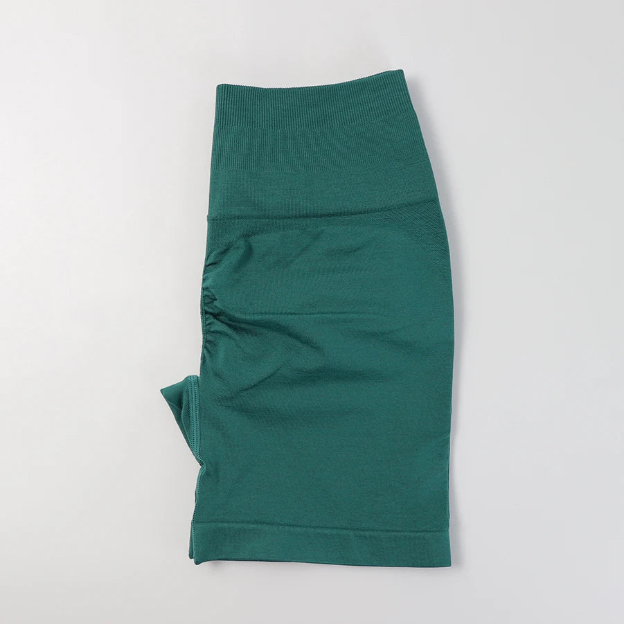 Seamless High-Waist Fitness Set – Crop Top, Leggings & Shorts