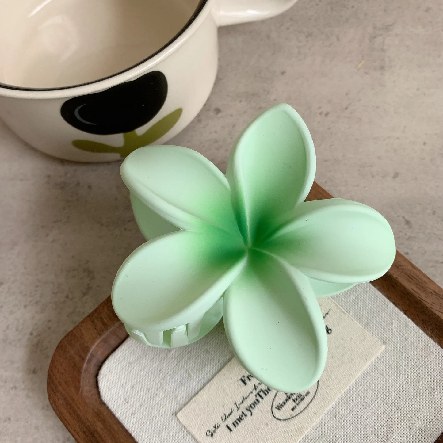 Fashion Frosted Flower Hair Claw