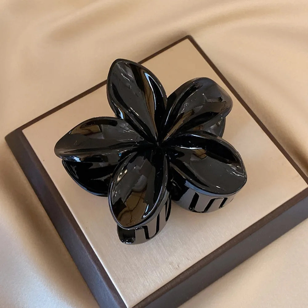 Flower claw clip