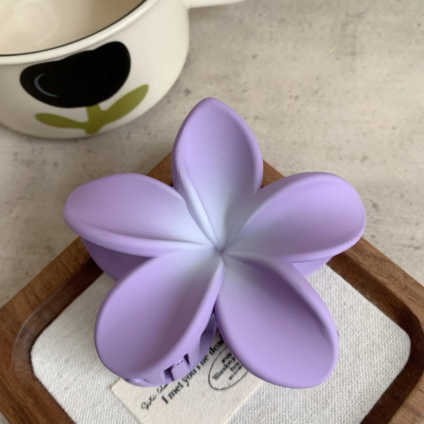 Fashion Frosted Flower Hair Claw